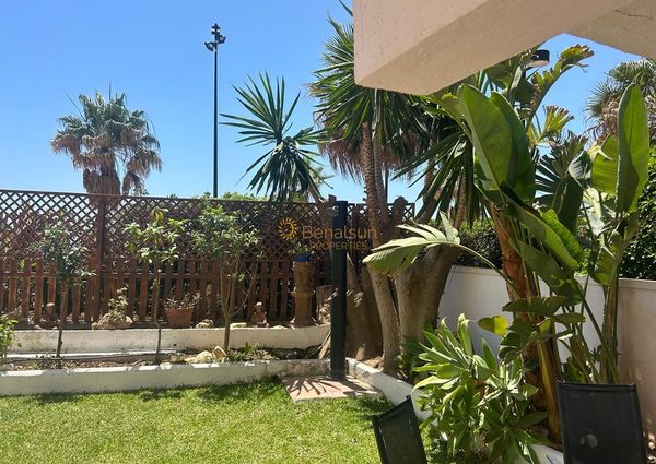 For rent Mid Season from 1/09/2024- 30/06/2025, beautiful apartment on 1st line of beach in Fuengirola .