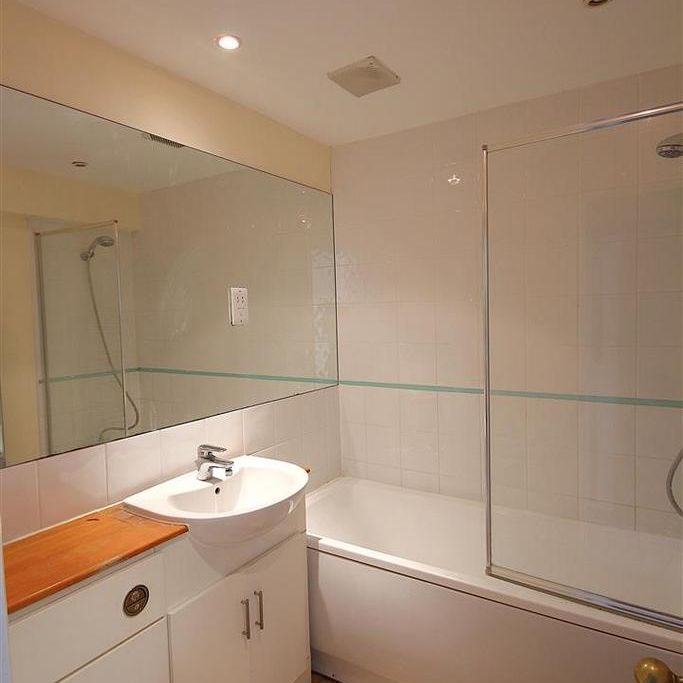 4 bedroom house to rent - Photo 1