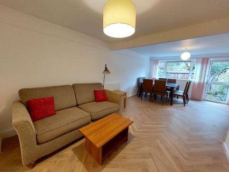 2 bedroom end of terrace house to rent - Photo 5