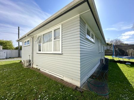 4 Bedroom Home in Trentham - Photo 5