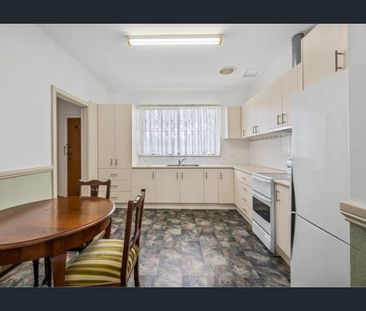 3 Burton Avenue, Windsor Gardens, SA 5087 - Photo 6