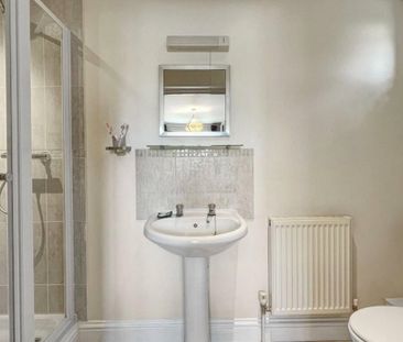 Well presented first floor 2 bedroom apartment situated in a small ... - Photo 6