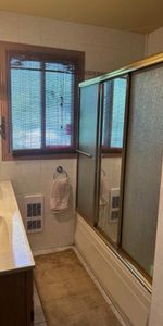 Grand RDC 5½ with Anjou a louer - Photo 3