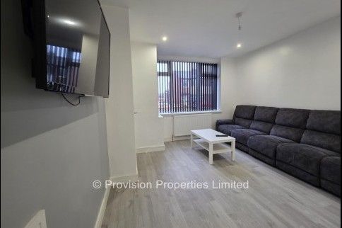 3 Bedroom Houses in Burley - Photo 1