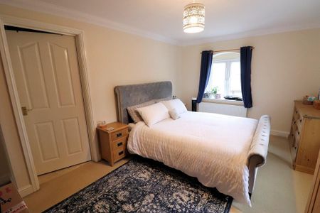 4 bedroom detached house to rent - Photo 5