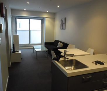 Modern Two Bedroom Apartment - Photo 1