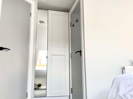 Bolingbroke Street Unit 5 - Photo 2