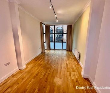 Warple Way, W3 - Photo 1