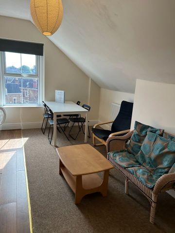 4 Bed Flat, Whiteladies Road, BS8 - Photo 5