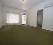 2 BEDROOM UNIT/HOMETTE - JUST A SHORT WALK TO THE PARADE! - Photo 4