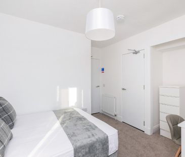 2 bedroom apartment to rent - Photo 6