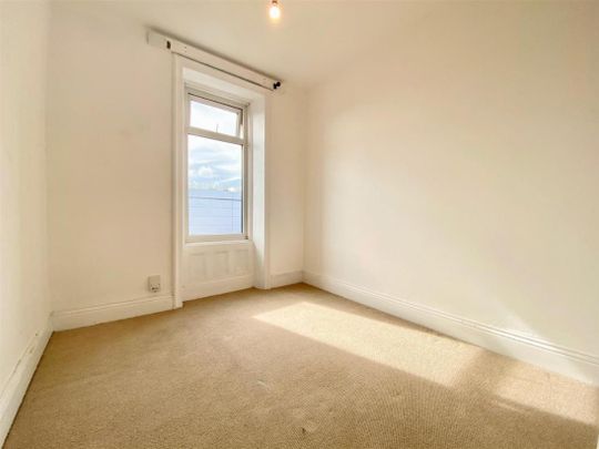Oakfield Terrace, Pelaw, Gateshead - Photo 1