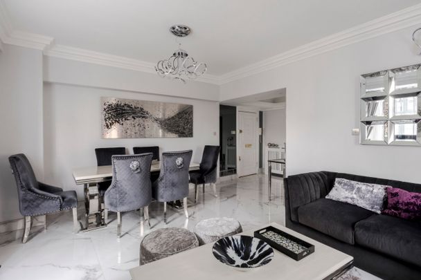 Brompton Road, Knightsbridge, London, SW3 - Photo 1