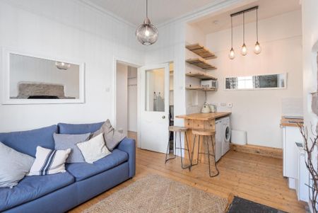 1 bedroom flat to rent - Photo 2