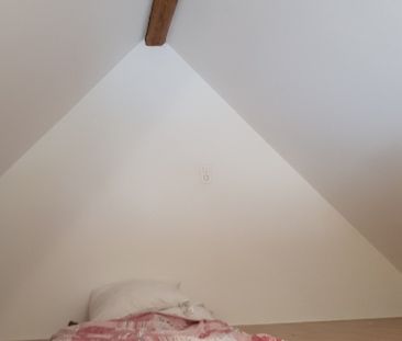 wunderschöne 2.5-Zi-Dachwohnung in kleinem 3-Familienhaus zu vermieten - Photo 3