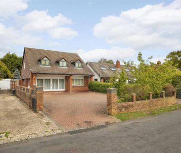 4 bedroom detached house to rent - Photo 2