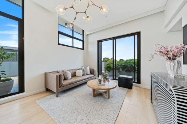 Prime Epping Living with an Extensive Wraparound Entertainer's Balcony - Photo 1