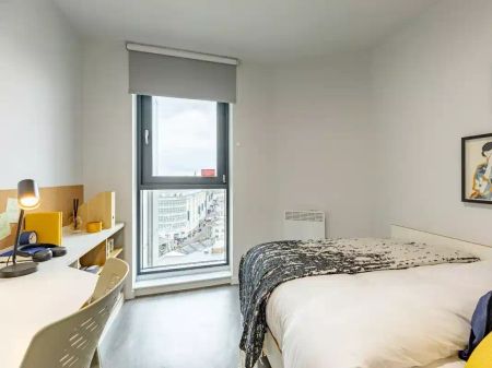 Accessible Platinum En Suite - Photo 2