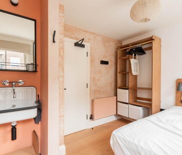 6 bedroom townhouse to rent - Photo 4