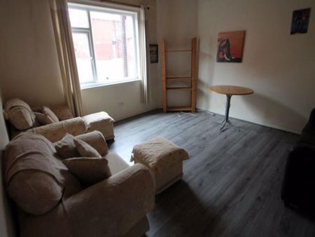 4 bedroom house to rent - Photo 2