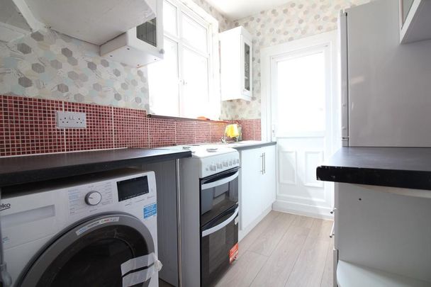 Rosecroft Road, Southall - Photo 1