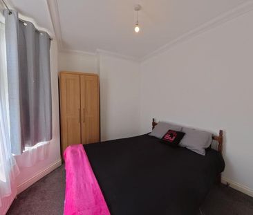 3 bedroom maisonette to rent - Photo 4