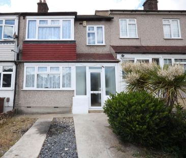 3 bedroom terraced house to rent - Photo 1