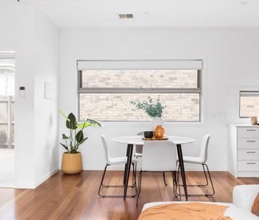 Convenient And Classy - Photo 3