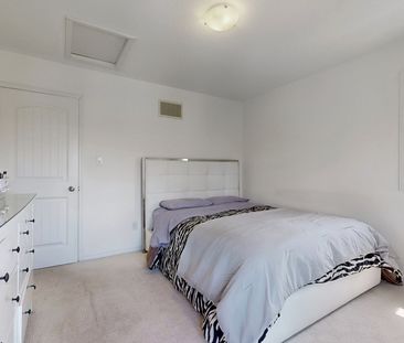 For Lease - 5585 Oscar Peterson Boulevard Unit# 2, Mississauga, Ont... - Photo 2