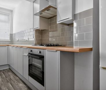 1 bedroom ground floor flat to rent - Photo 2