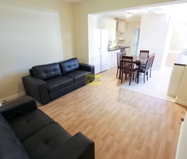 5 bedroom terraced house to rent - Photo 1