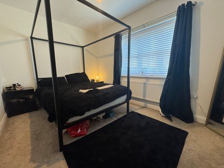 2 bedroom terraced house to rent - Photo 4