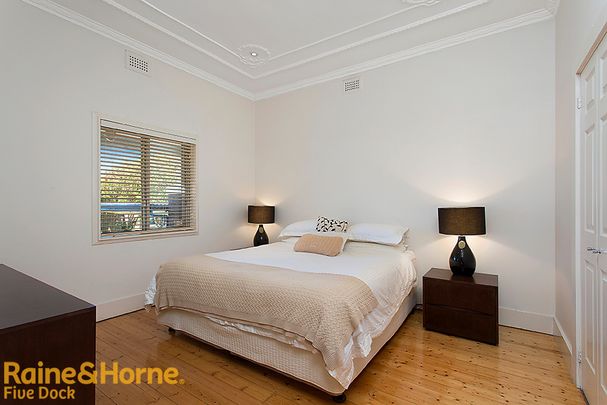 Ideally Located 3 Bedroom Family Home |Spacious & Bright Interiors | Pets Considered - Photo 1