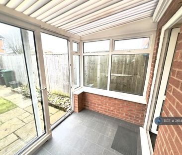 2 bedroom terraced house to rent - Photo 1