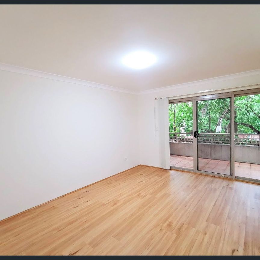 Spacious One-Bedroom Unit in Prime Location - Photo 1