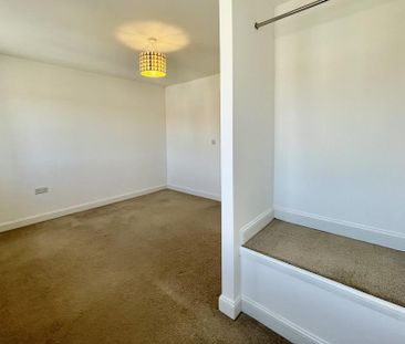 4 bedroom semi-detached house to rent - Photo 6