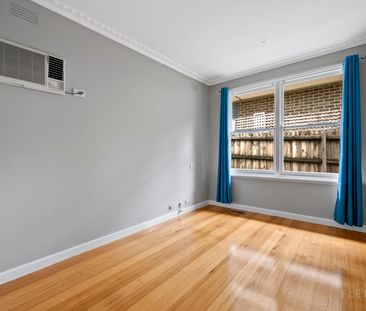 56 Bayswater Rd, Croydon VIC 3136 - House For Rent | Domain - Photo 5