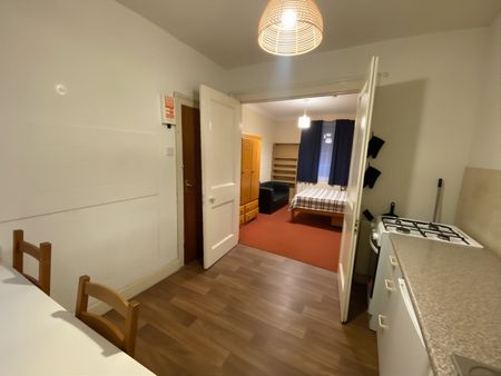 1 Bed Flat, Arlington Road, NW1 - Photo 2