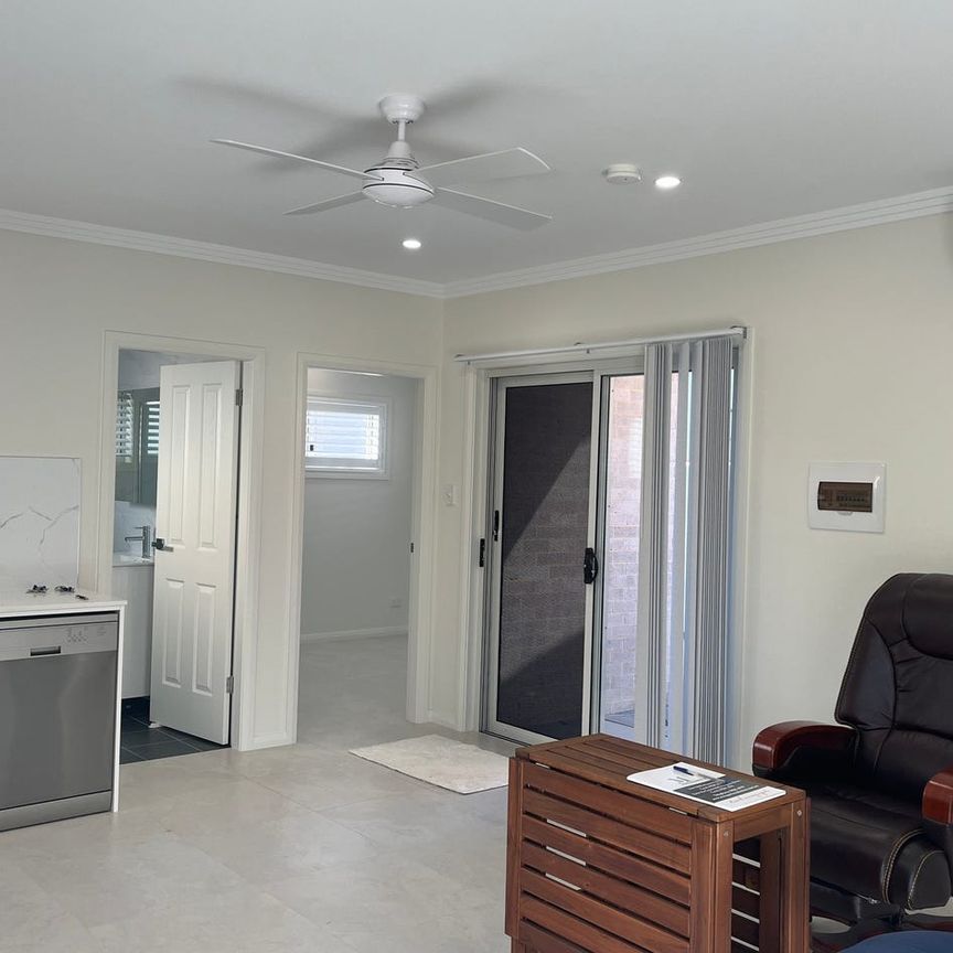 MODERN GRANNY FLAT - WATER USAGE INCLUDED - Photo 1