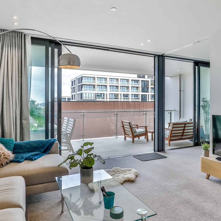 SMART CITY LIVING - WYNYARD QUARTER - Photo 1