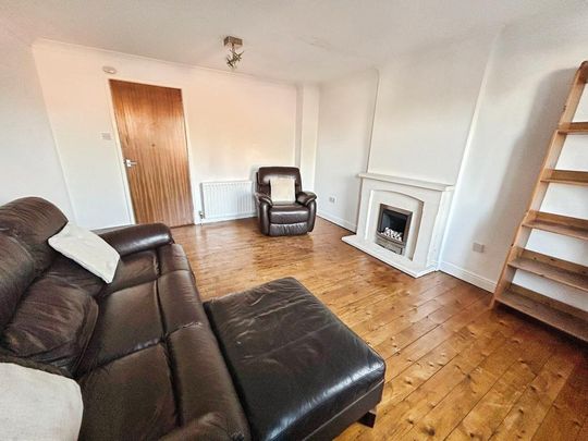 2 bedroom townhouse to rent - Photo 1