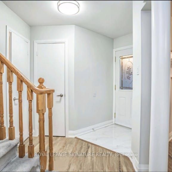 Detached Home For Lease | W8111200 - Photo 1