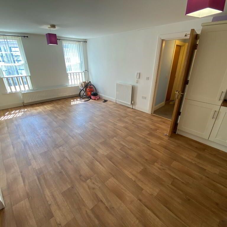 4 13/15 Bridge Street, Lisburn, BT28 1XZ - Photo 1