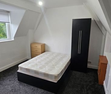 6 Bed - 5 Regents Park Terrace, Hyde Park, Leeds - LS6 2AX - Student - Photo 3