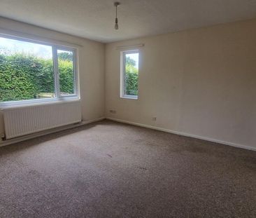 3 bedroom semi-detached bungalow to rent - Photo 1