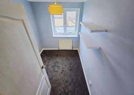 3 bedroom end of terrace house to rent - Photo 5