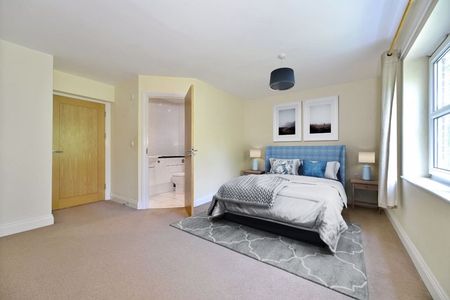 Reris Grange Close Milford, Godalming - 2 bedrooms Property for lettings - Seymours - Photo 3