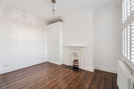 4 bedroom terraced house to rent - Photo 4