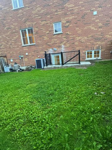 For Lease - 8 Speight Court Unit# Basement, Ajax, Ontario - Photo 3