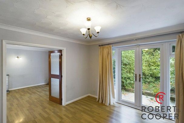 4 bedroom detached house to rent - Photo 1